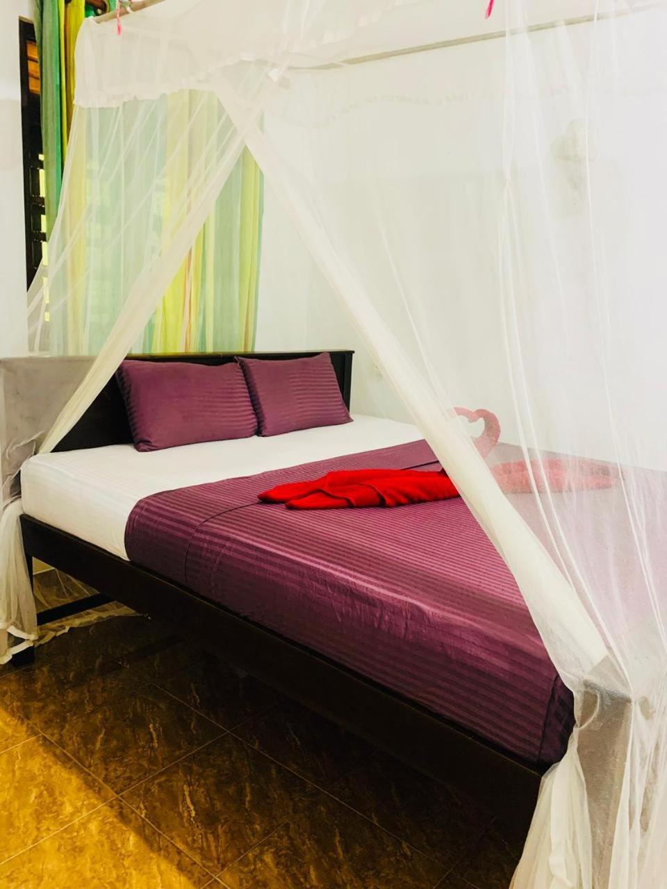 Poppies Mirissa Otel Dış mekan fotoğraf