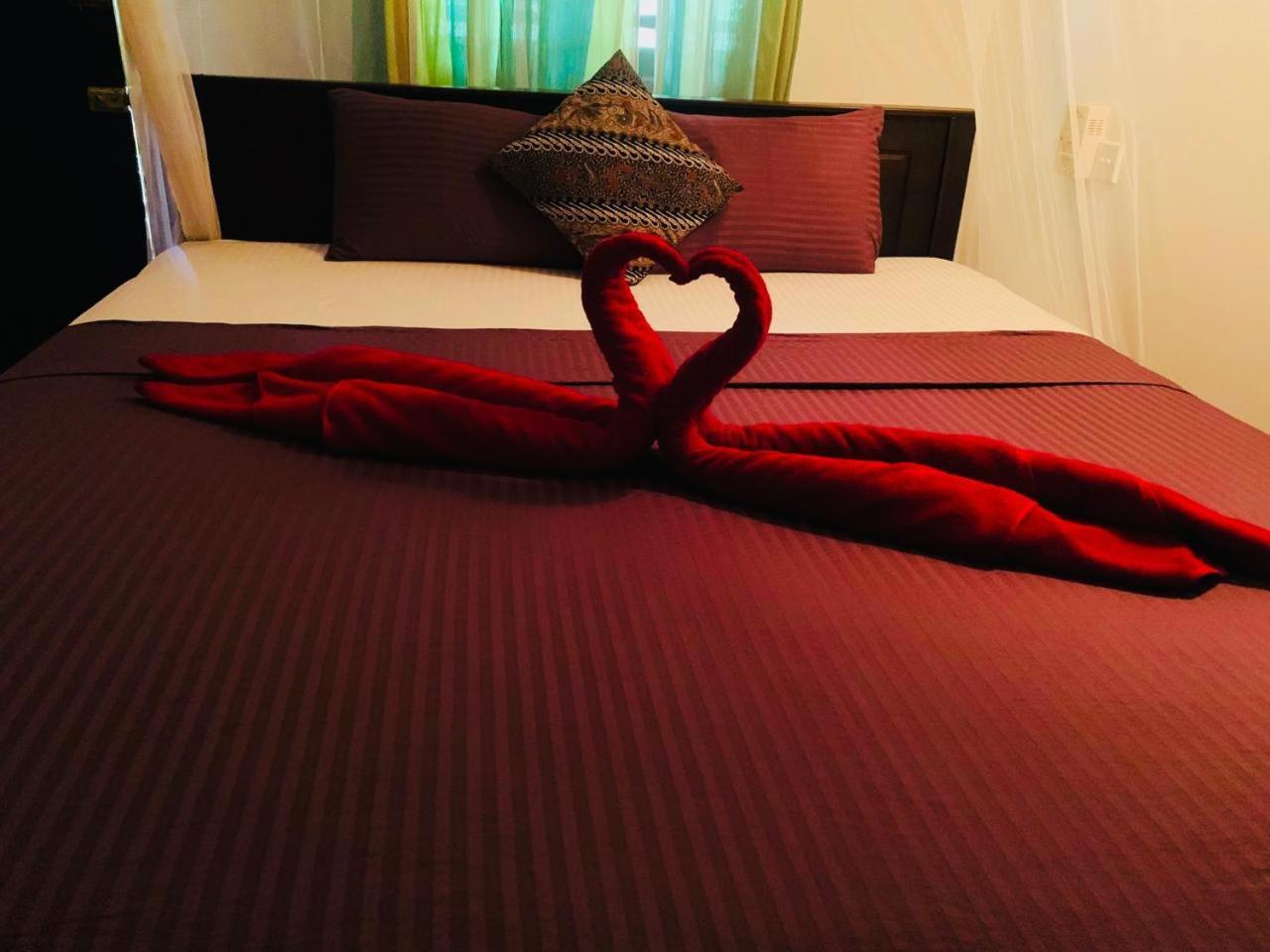 Poppies Mirissa Otel Dış mekan fotoğraf