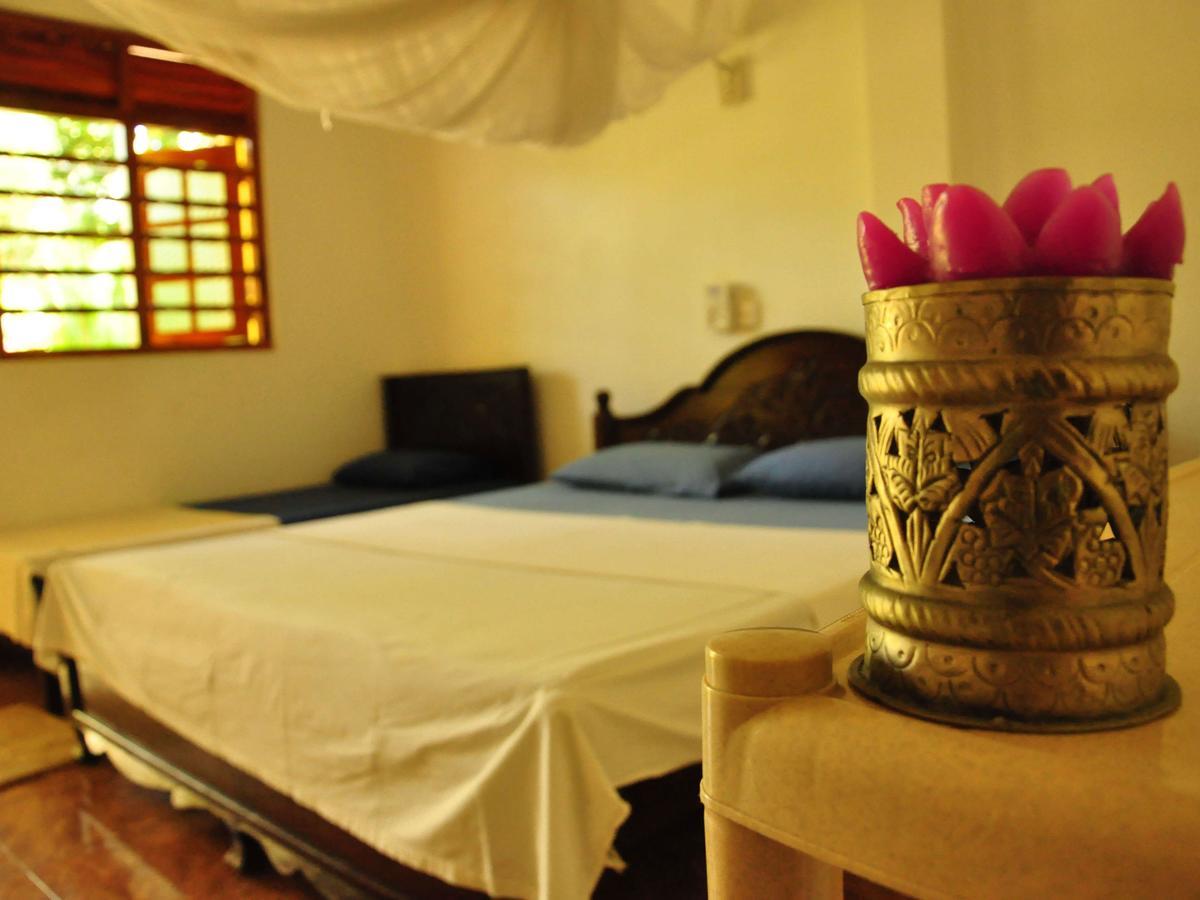 Poppies Mirissa Otel Dış mekan fotoğraf