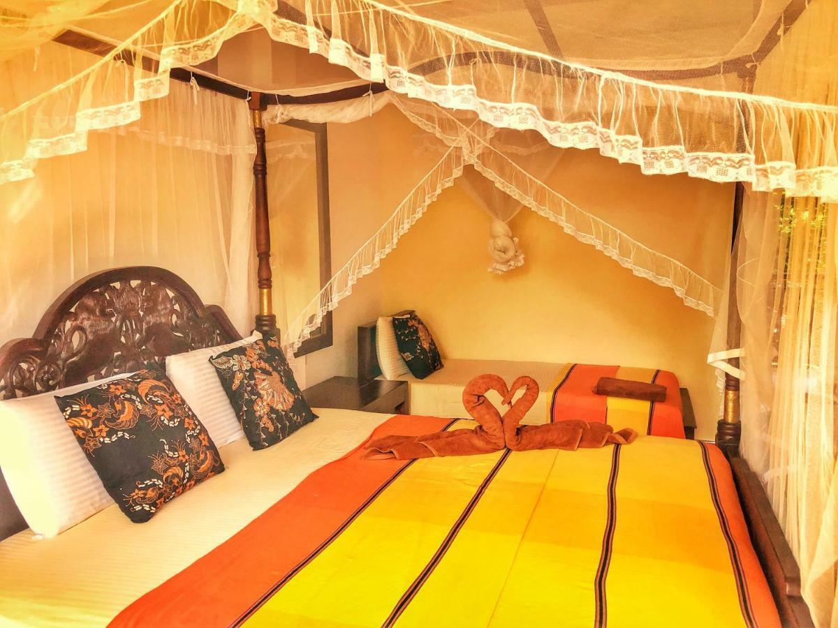Poppies Mirissa Otel Dış mekan fotoğraf